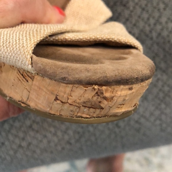 TOM’S cork wedges. Size 6 - Picture 5 of 9